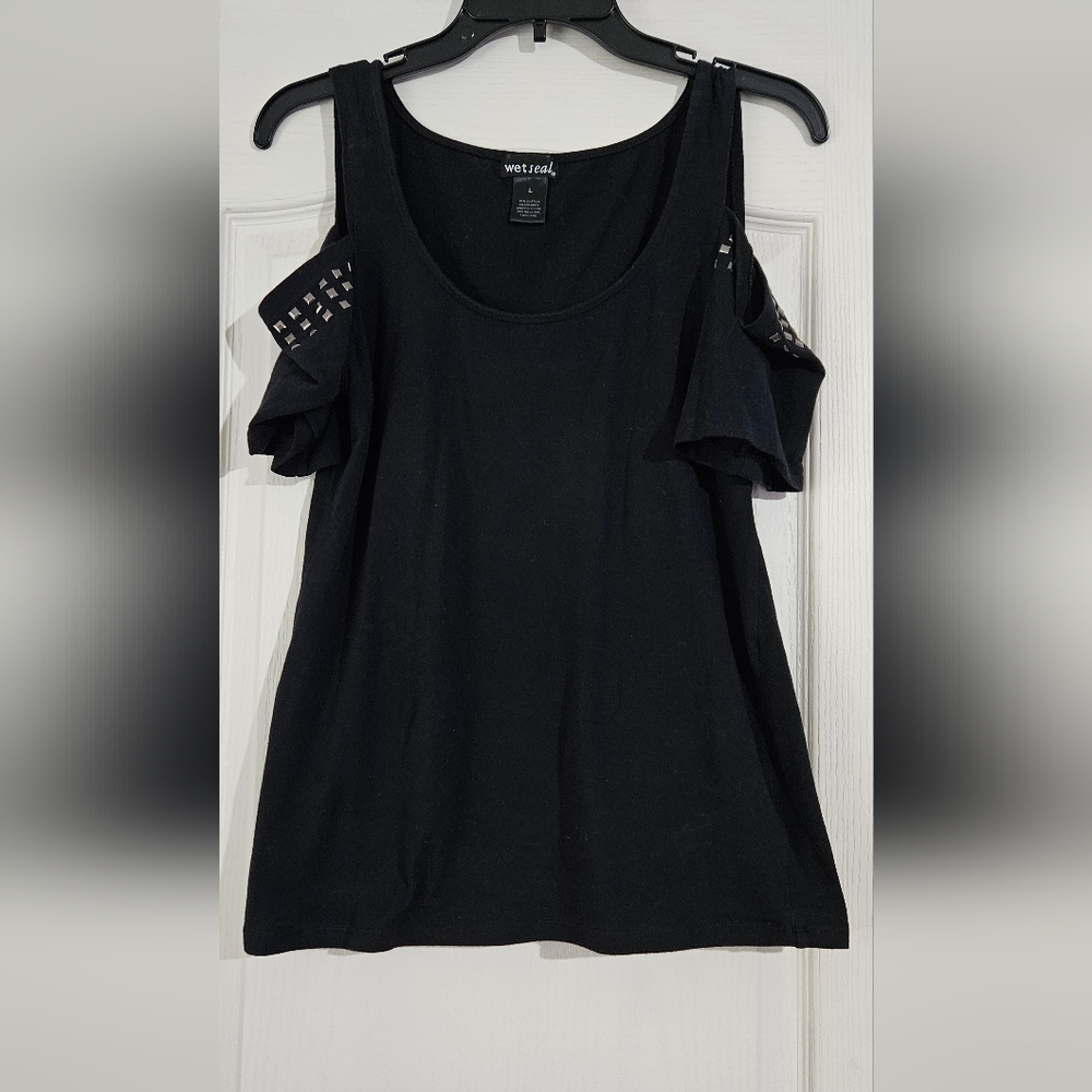 WET SEAL COULD SHOULDER TOP - Picture 1 of 3